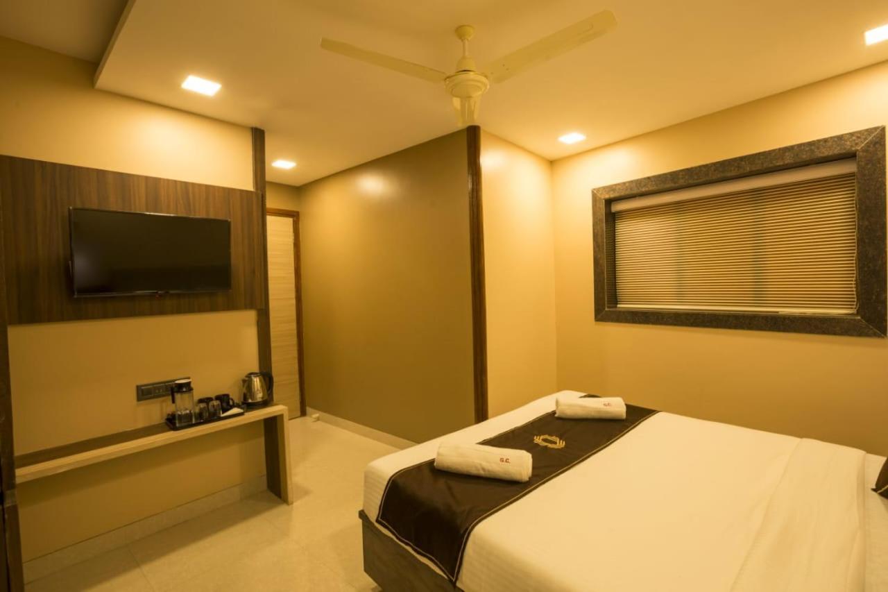Hotel Golden Crown Mumbai Exterior foto
