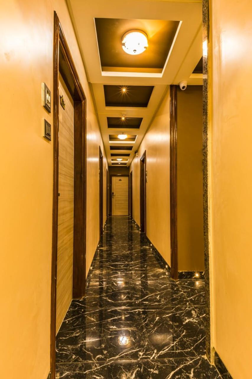 Hotel Golden Crown Mumbai Exterior foto